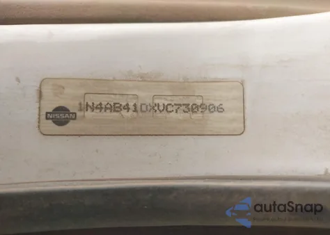 1997 Nissan Sentra Gle/Gxe/Xe z USA, uszkodzony, nr VIN 1N4AB41DXVC730906